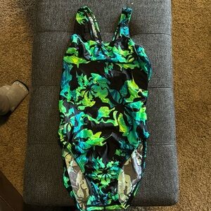 Speedo swimsuit 12/38 very lightly used